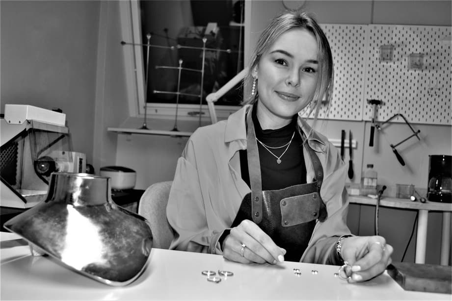 Elin Karl i verkstaden